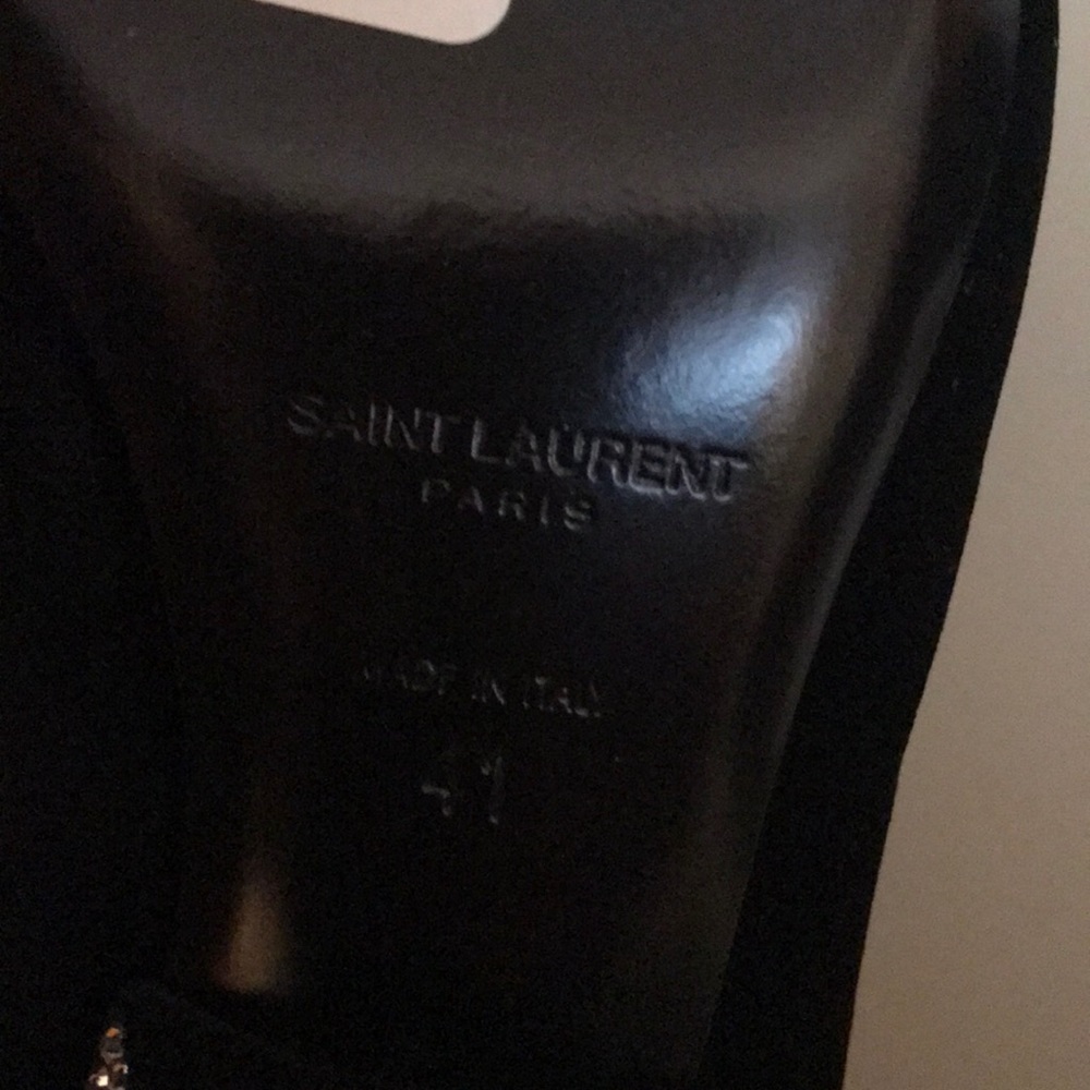 Saint Laurent black velour short booties - Picture 6 of 8
